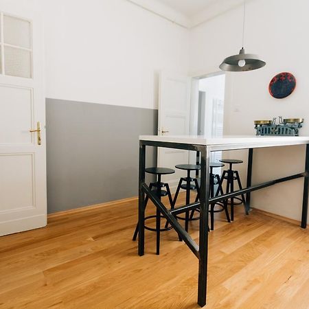 Mazuranic Square Apartment Zagreb Bilik gambar
